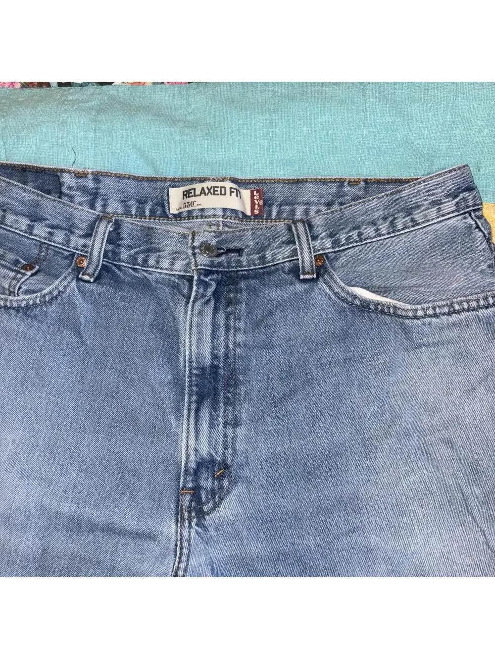 Levi's 550 Relaxed Fit Mens 38 x 30 Light Wash Blue Denim Work Jeans  Or casual